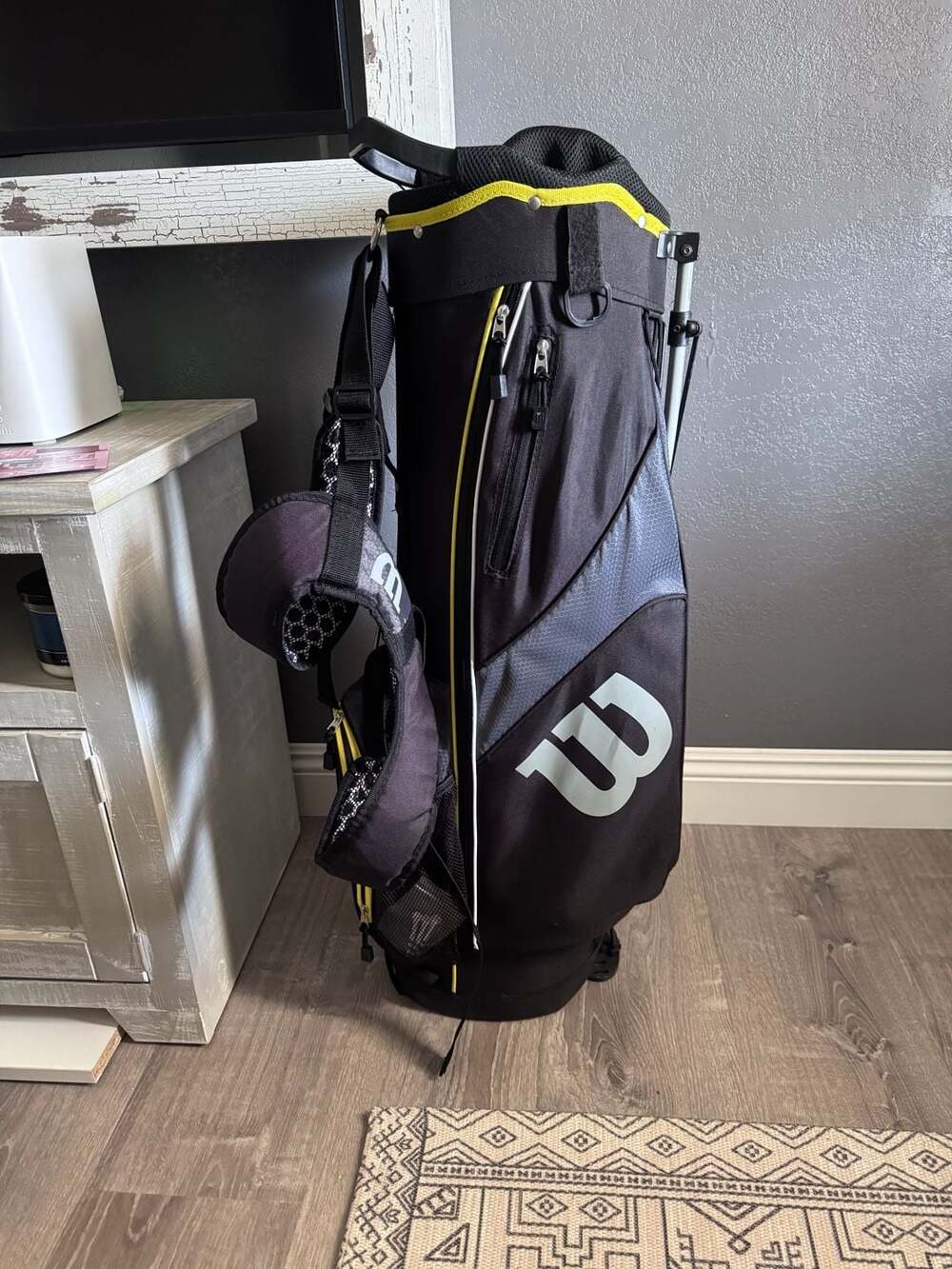 Wilson Golf Stand Bag Black Yellow SGI Teen 36” Tall 5 Way Compartments